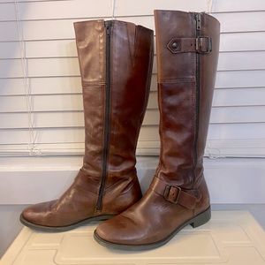 Beautiful brown leather knee high boots!